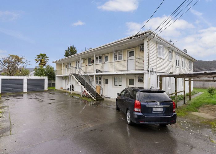  at 1-6/45 Pine Avenue, Ebdentown, Upper Hutt, Wellington