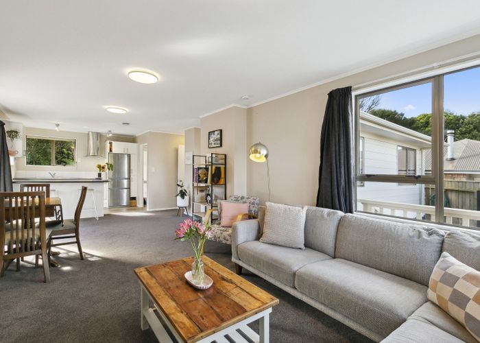  at 5 Ladbrooke Drive, Newlands, Wellington