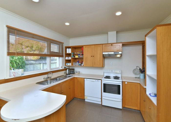  at 94 Cavendish Road, Casebrook, Christchurch