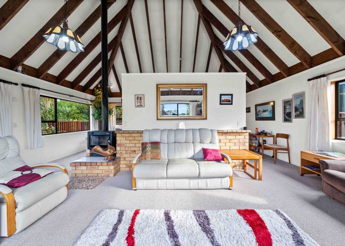  at 48 Pokapu Street, Titirangi, Auckland
