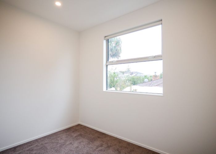  at 6/10 Tirimoana Road, Te Atatu South, Auckland