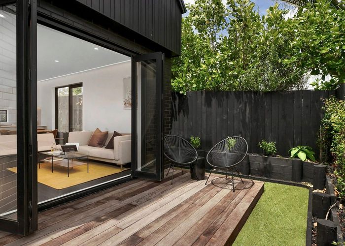  at 18F St Michaels Avenue, Point Chevalier, Auckland