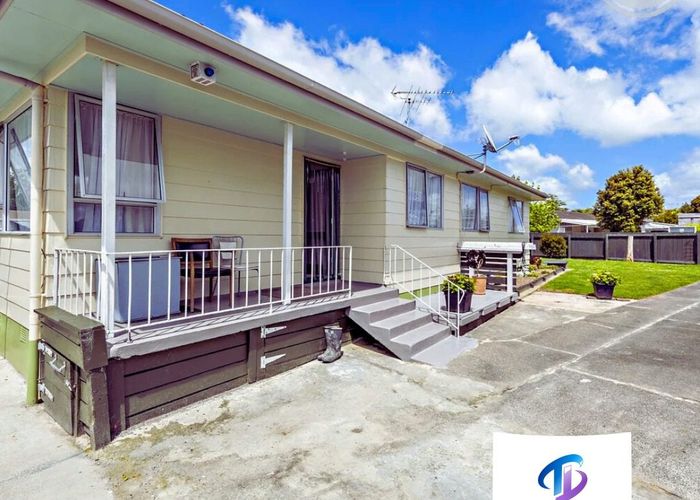  at 18 Lipton Grove, Opaheke, Papakura, Auckland