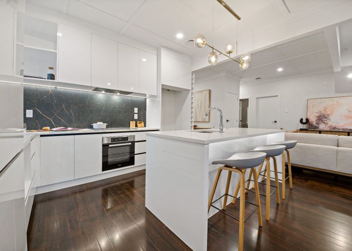  at 98 Calgary Street, Mount Eden, Auckland