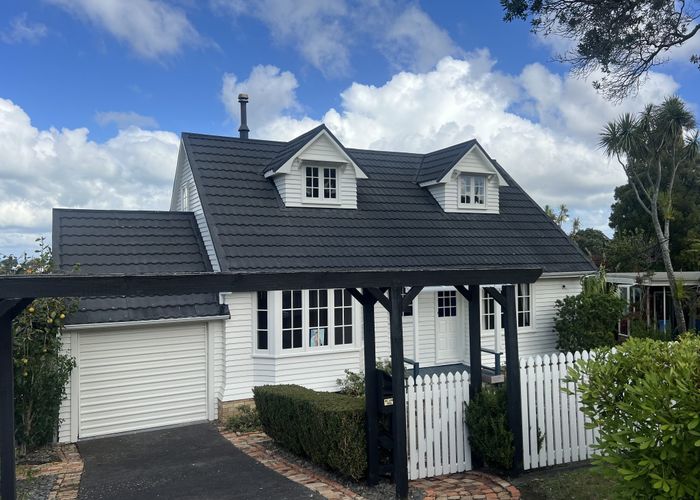  at 41 Montgomery Avenue, Rothesay Bay, Auckland