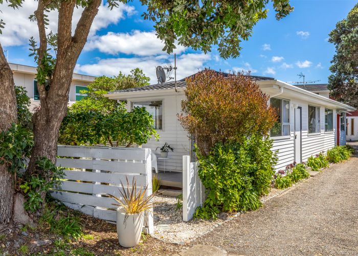 at 1/1 Cluny Road, Plimmerton, Porirua