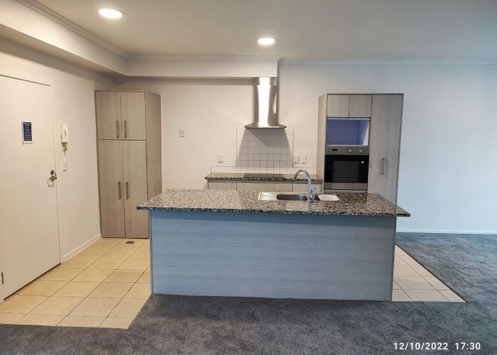  at 10/130 Stancombe Road, Flat Bush, Auckland