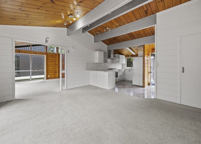  at 9 McInnes Road, Weymouth, Manukau City, Auckland