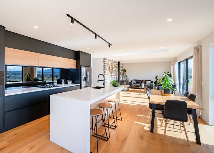  at 9 Jackson RISE, Luggate, Luggate