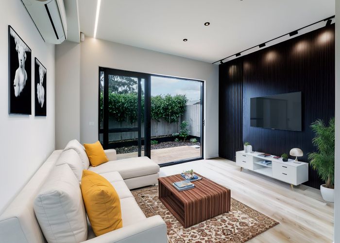  at 8/7 Brookfield Road, Te Atatu Peninsula, Auckland