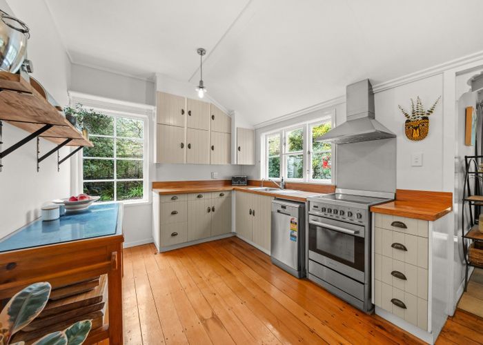  at 402 Kaka Amu Road, Rangitumau, Masterton