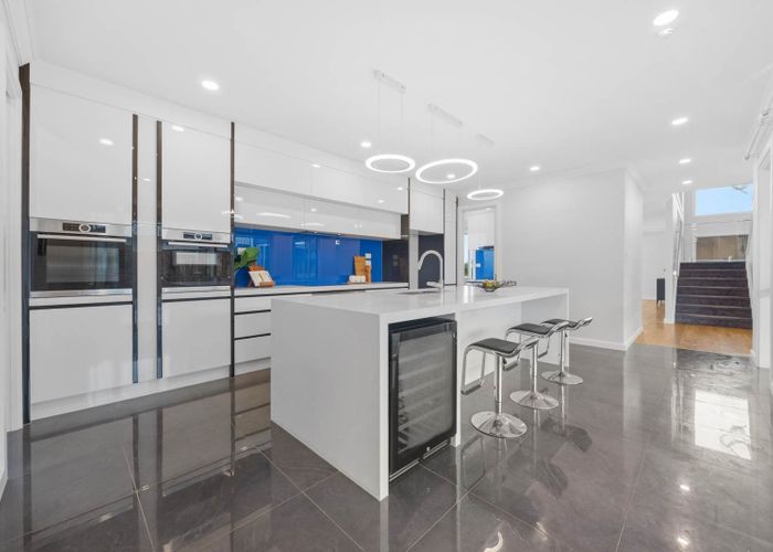  at 24 Priestley Drive, Bucklands Beach, Manukau City, Auckland