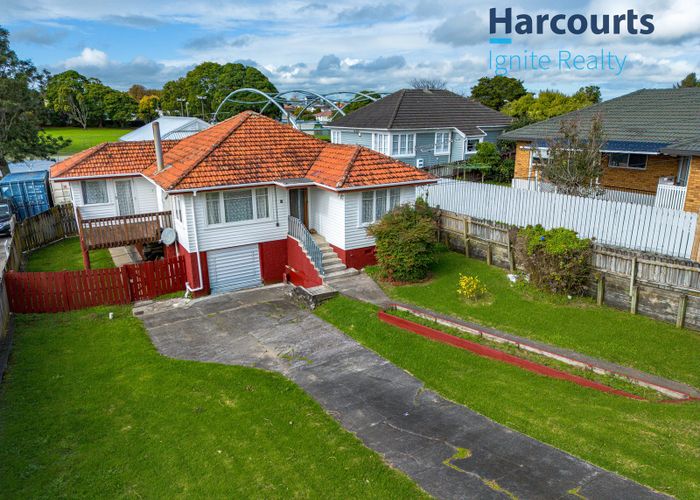  at 11 Frances Street, Manurewa, Manukau City, Auckland