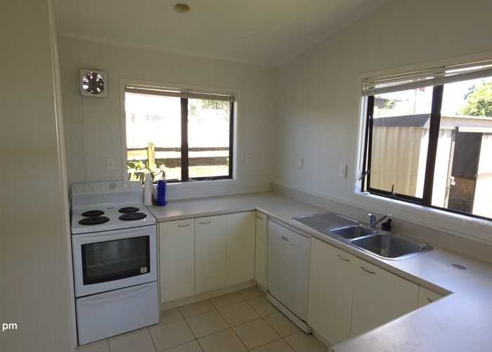  at 82b Gossamer Drive, Pakuranga Heights, Manukau City, Auckland