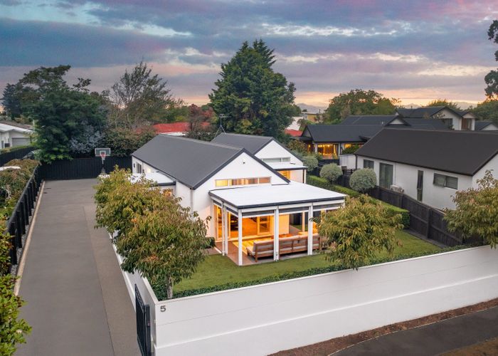  at 5 Rockport Place, Parklands, Christchurch