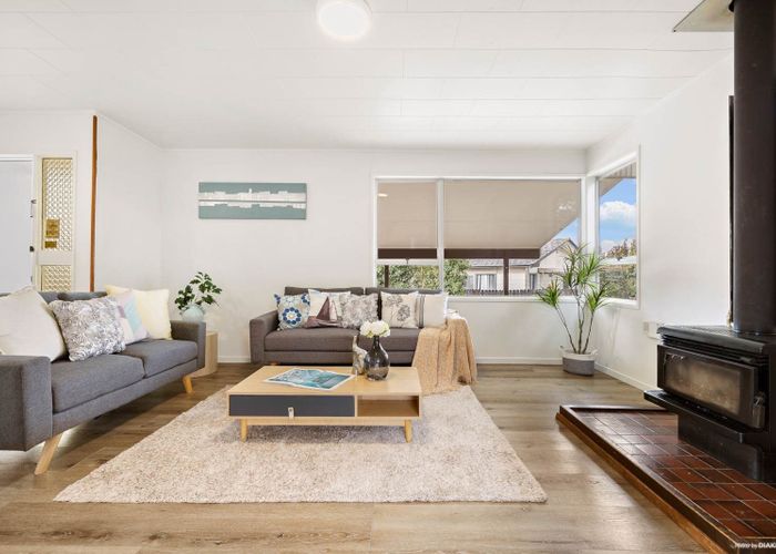  at 1/24 Medina Place, Half Moon Bay, Manukau City, Auckland