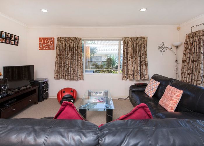  at 182A Botany Road, Botany Downs, Auckland
