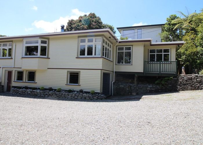  at 15 Weenink Road, Karoro, Grey, West Coast