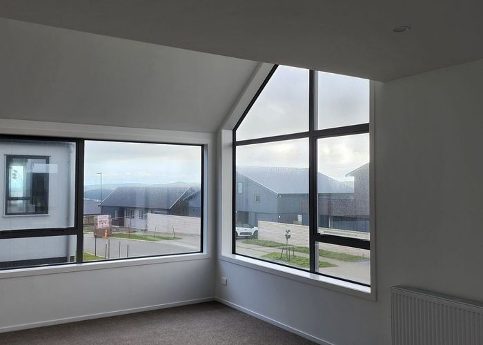  at 17 Lemonwood Way, Woodridge, Wellington, Wellington