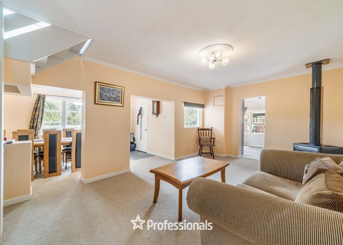  at 8 Beechwood Lane, Te Marua, Upper Hutt, Wellington