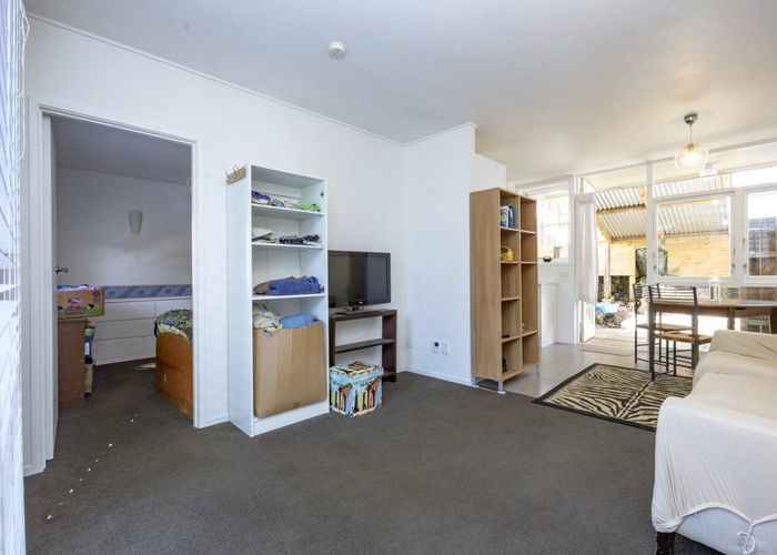  at 4/40 Mount Smart Road, Onehunga, Auckland City, Auckland