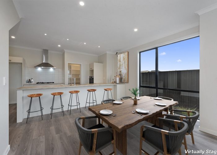  at 11 BOYACK DRIVE, Temple View, Hamilto