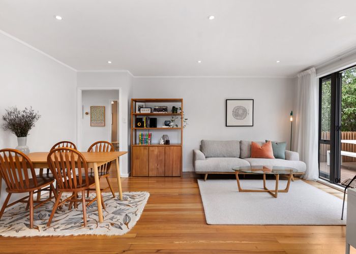  at 3 Woodside Avenue, Northcote, Auckland