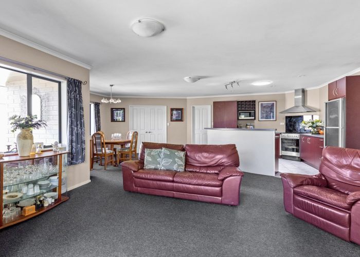  at 202 Frimley Oaks, Frimley, Hastings