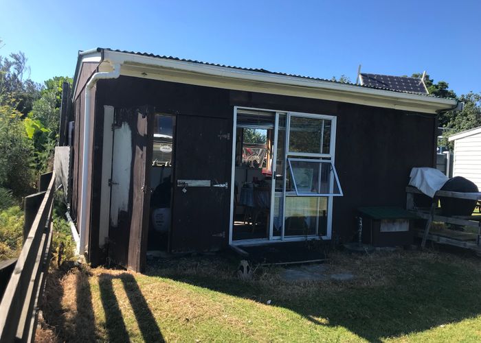  at 4 Ocean View Crescent, Rakino Island, Auckland