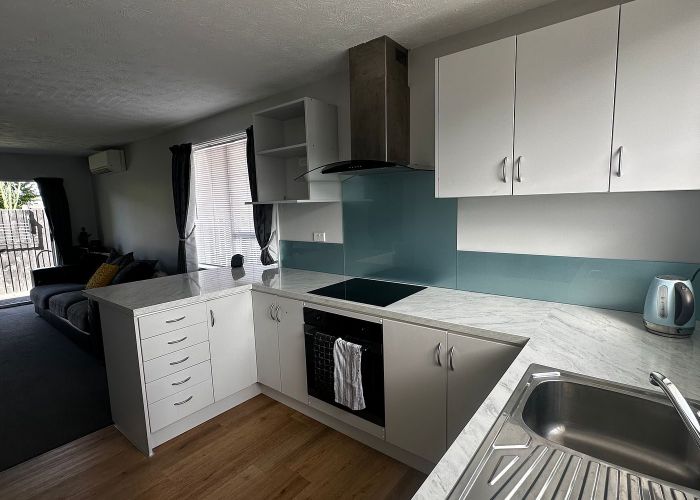  at 2/11 Rutherford Street, Woolston, Christchurch City, Canterbury