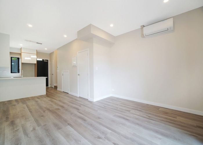  at 8/14A Diana Drive, Glenfield, North Shore City, Auckland