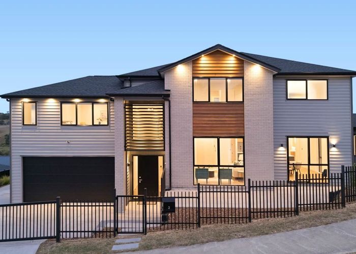  at 2 Lumber Rise, Swanson, Auckland