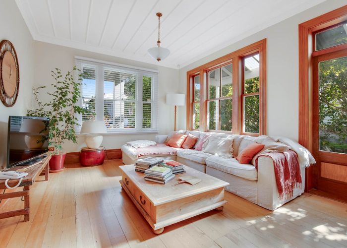  at 4 Mays Street, Devonport, Auckland