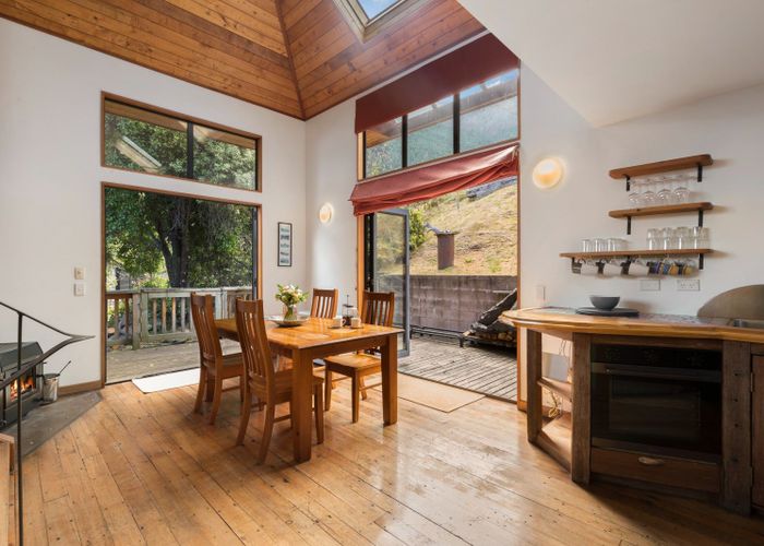  at 10 McKerrow Place, Sunshine Bay, Queenstown