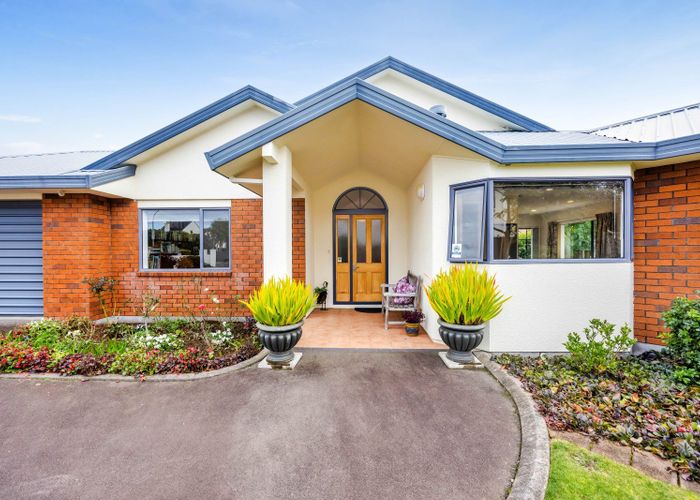  at 10 Taylor Place, Merrilands, New Plymouth