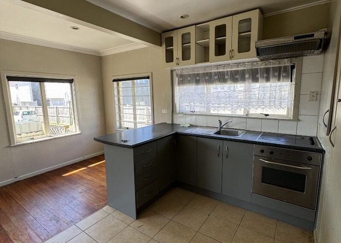  at 3/13 Tennessee Avenue, Mangere East, Manukau City, Auckland