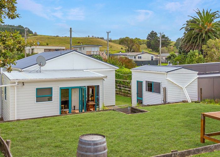  at 43 Pinedale Crescent, Riversdale Beach