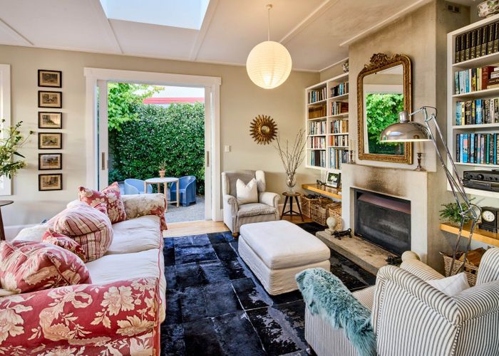  at 18 Harbour View Road, Northland, Wellington, Wellington