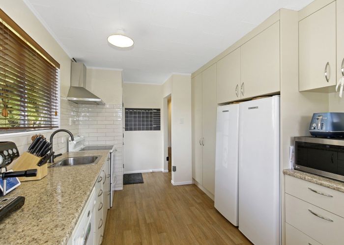  at 32 Kingsley Street, Stokes Valley, Lower Hutt, Wellington