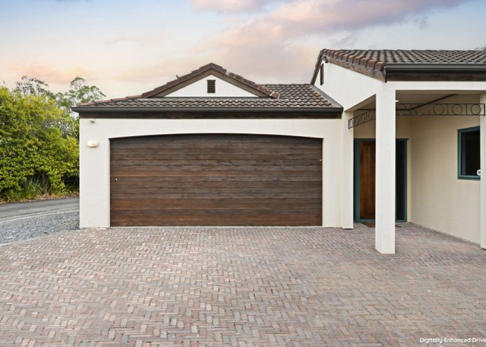 at 4/84 Braid Road, Saint Andrews, Hamilton
