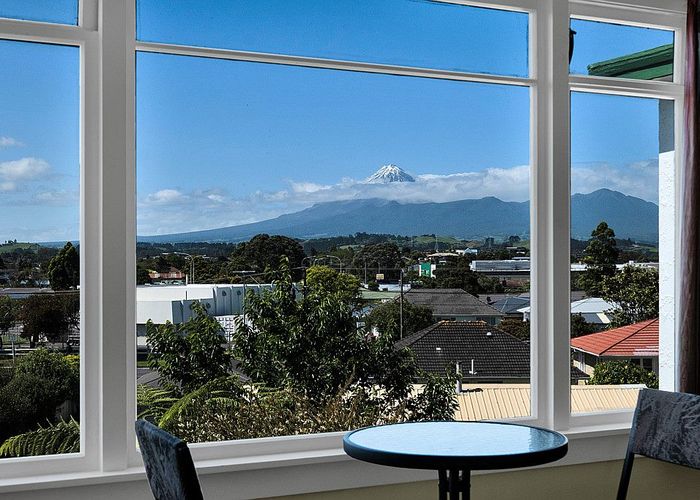  at 215 Ngamotu Road, Spotswood, New Plymouth