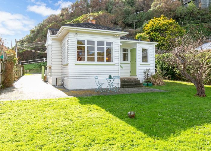  at 16 Athens Street, Miramar, Wellington, Wellington