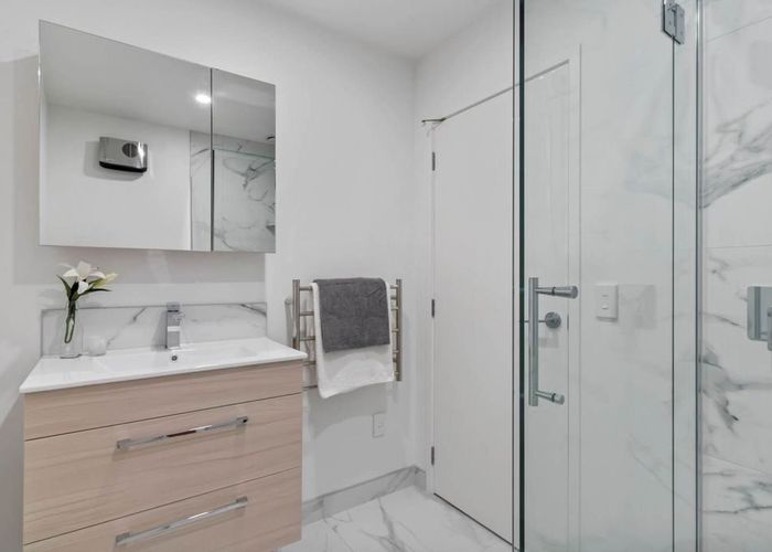  at Te Atatu South, Waitakere City, Auckland