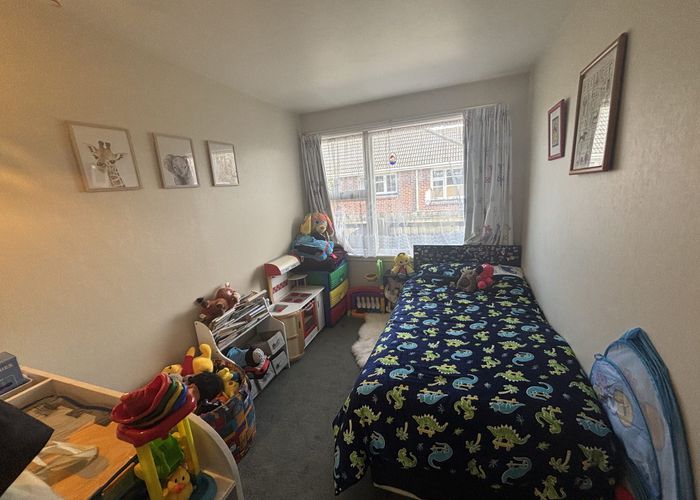  at 2/10 Aorangi Road, Bryndwr, Christchurch City, Canterbury