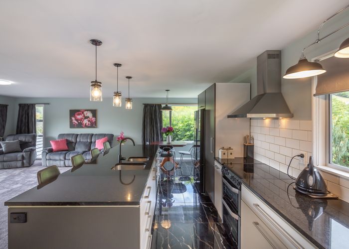  at 7 Dalefield Drive, Cashmere, Christchurch