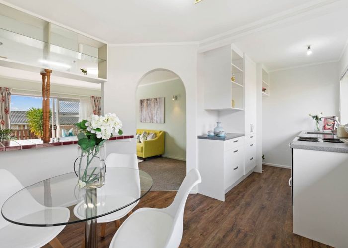  at 2/93 Panama Road, Mount Wellington, Auckland