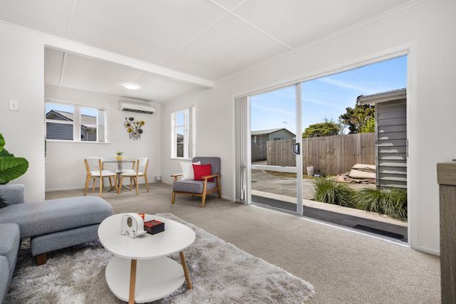  at 6A Dennis Road, Papatoetoe, Auckland