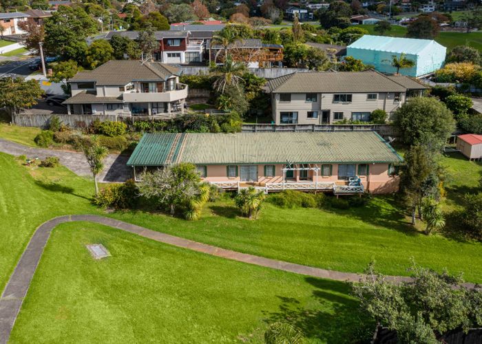  at 55 Glencoe Road, Browns Bay, Auckland