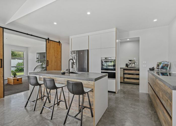  at 6 Surfside Lane, Ruakaka