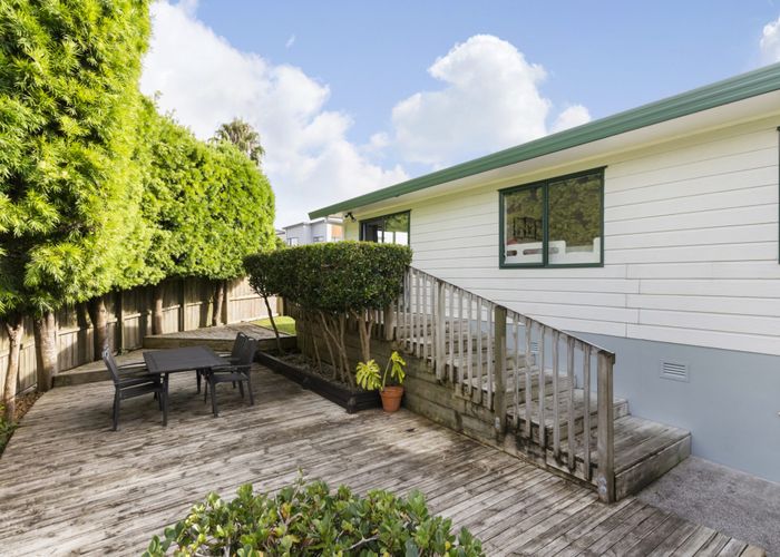  at 2 Ballial Place, West Harbour, Waitakere City, Auckland